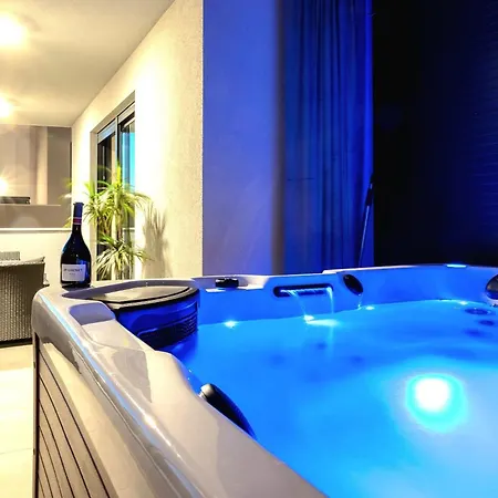 Vucko With Jacuzzi *