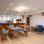 Vucko With Jacuzzi מאקרסקה
