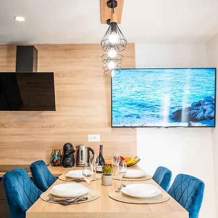 Nyaraló Vucko With Jacuzzi Makarska