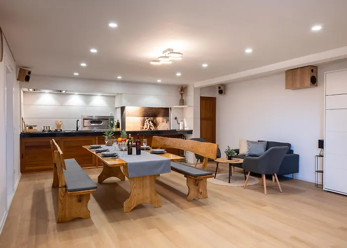 Vucko With Jacuzzi Makarska