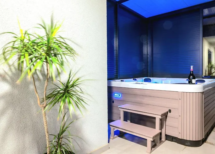 בית נופש Vucko With Jacuzzi *